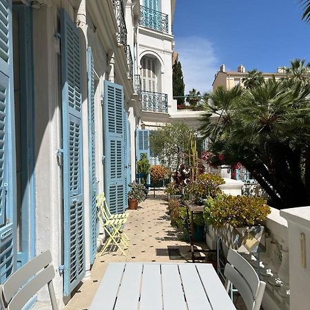 Beautiful Garden Apartment Steps From The Beach Мантон Екстер'єр фото